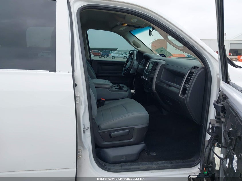 2017 RAM 1500 TRADESMAN  4X2 5'7 BOX - 1C6RR6KG5HS825162