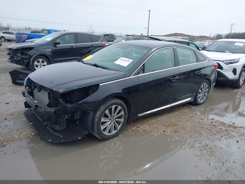 2015 HYUNDAI SONATA VIN: 5NPE34AF4FH063220