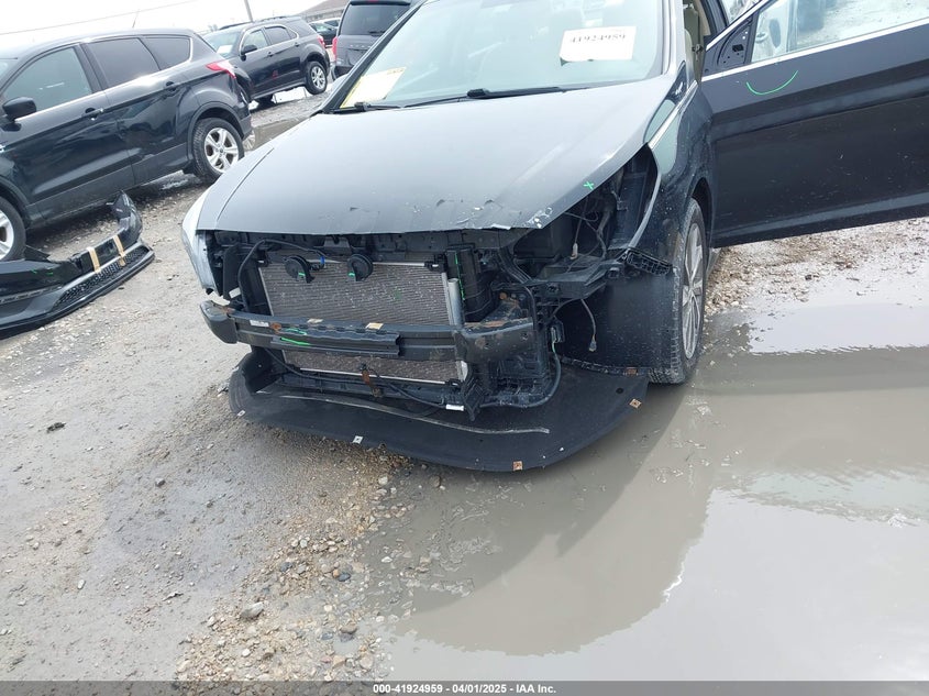 2015 HYUNDAI SONATA VIN: 5NPE34AF4FH063220