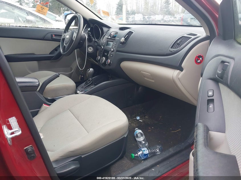 2011 KIA FORTE VIN: KNAFU4A24B5452963