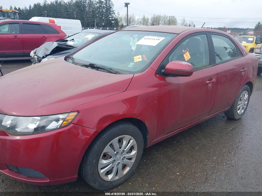 2011 KIA FORTE VIN: KNAFU4A24B5452963