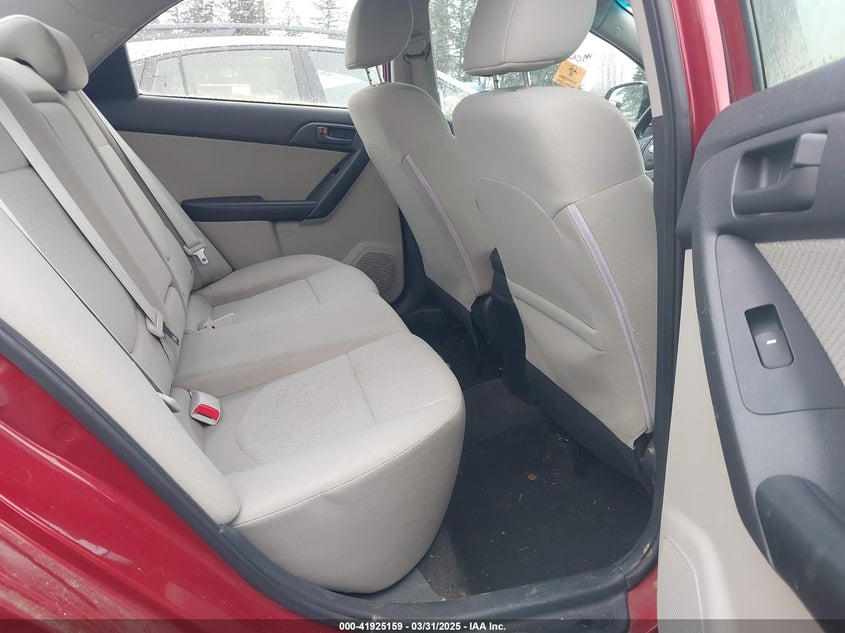 2011 KIA FORTE VIN: KNAFU4A24B5452963