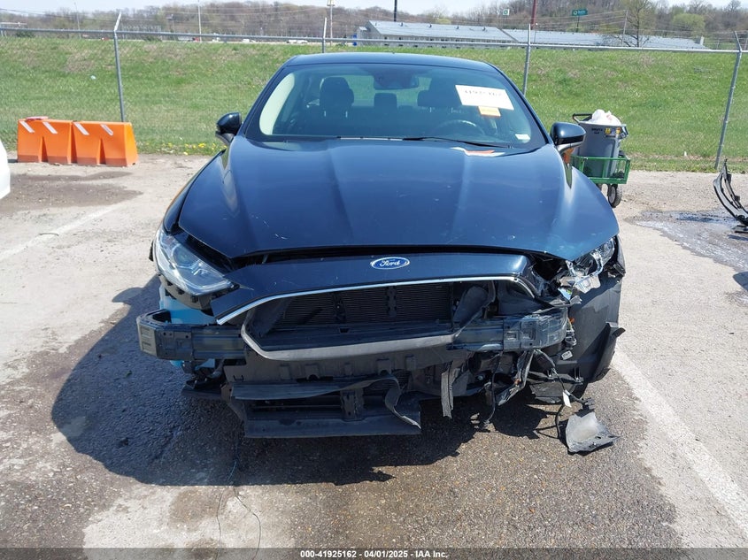 2020 FORD FUSION VIN: 3FA6P0HDXLR231155