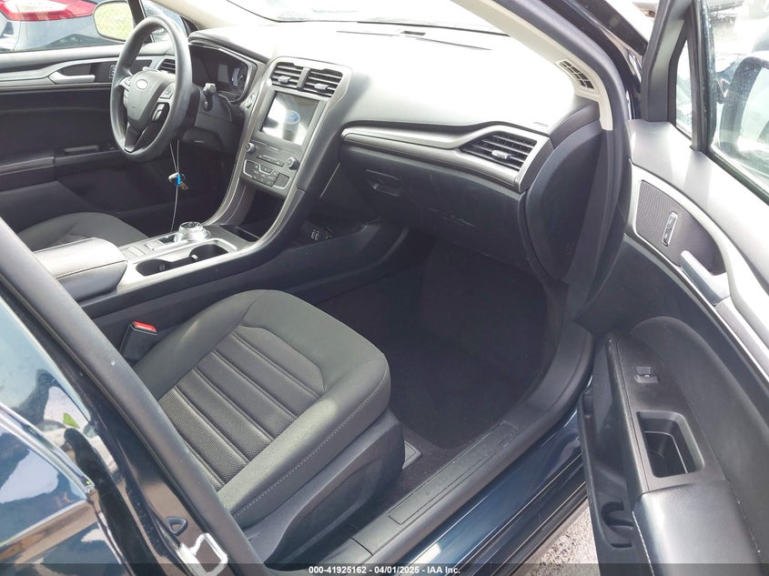 2020 FORD FUSION VIN: 3FA6P0HDXLR231155