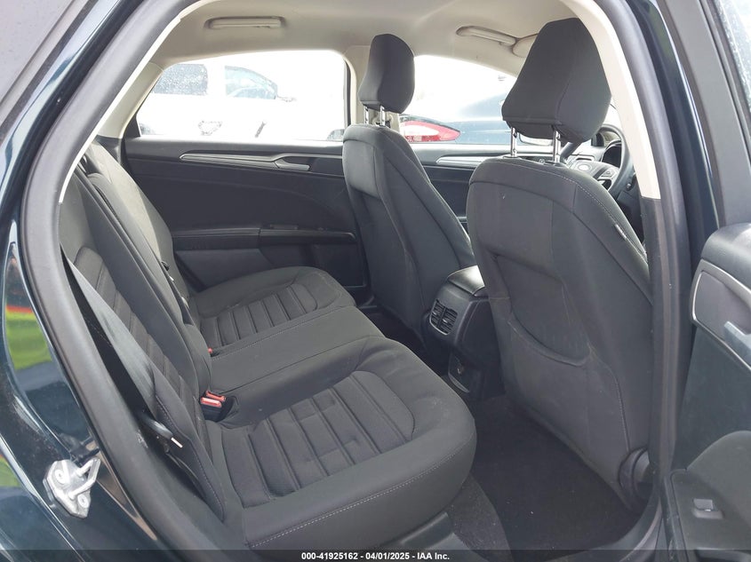 2020 FORD FUSION VIN: 3FA6P0HDXLR231155