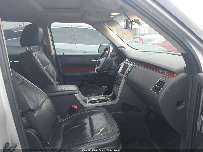 2010 FORD FLEX VIN: 2FMGK5DC7ABA39027