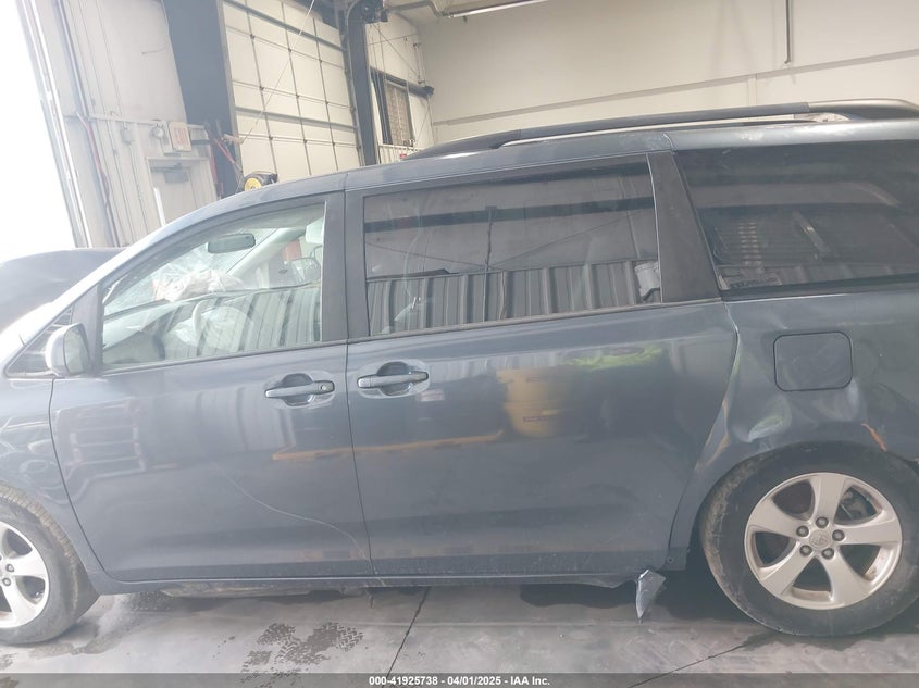 2013 TOYOTA SIENNA VIN: 5TDKK3DC1DS375410