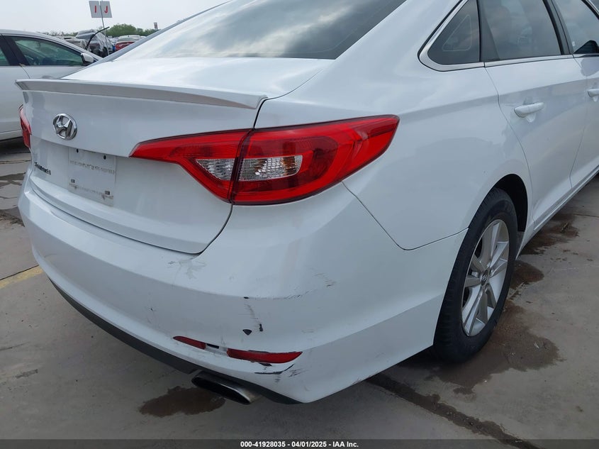 VIN 5NPE24AF0HH560643 2017 HYUNDAI SONATA