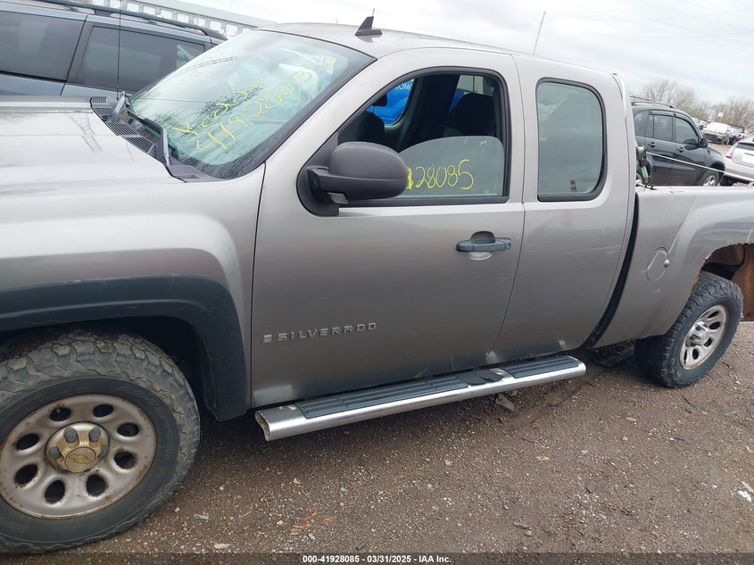 2009 CHEVROLET SILVERADO 1500 VIN: 1GCEK19J19Z252446