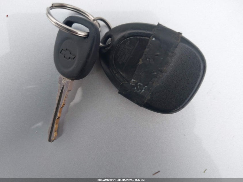 2009 CHEVROLET TRAVERSE VIN: 1GNER23D89S136875