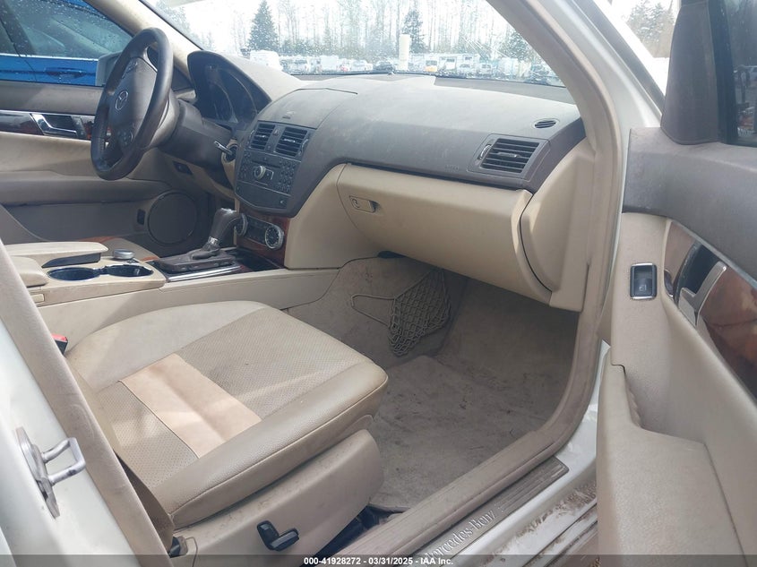 2010 MERCEDES-BENZ C 300 VIN: WDDGF8BBXAF450687
