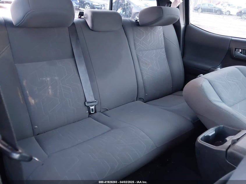 2019 TOYOTA TACOMA VIN: 3TMCZ5AN2KM239429