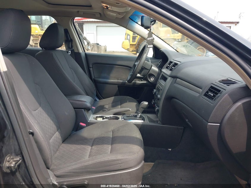2010 FORD FUSION VIN: 3FAHP0HA5AR188176