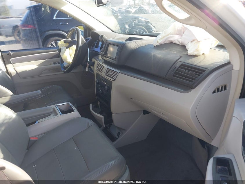 2009 VOLKSWAGEN ROUTAN VIN: 2V8HW54X99R501420