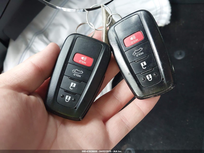 2020 TOYOTA RAV4 XLE/XLE PREMIUM - 2T3P1RFV6LC124231