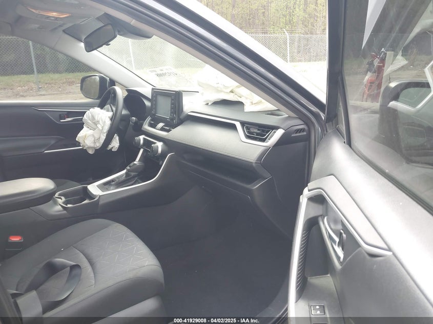 2020 TOYOTA RAV4 XLE/XLE PREMIUM - 2T3P1RFV6LC124231