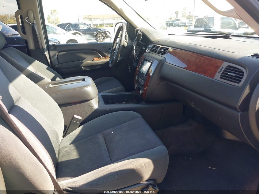 2009 CHEVROLET TAHOE VIN: 1GNFC23059R186790