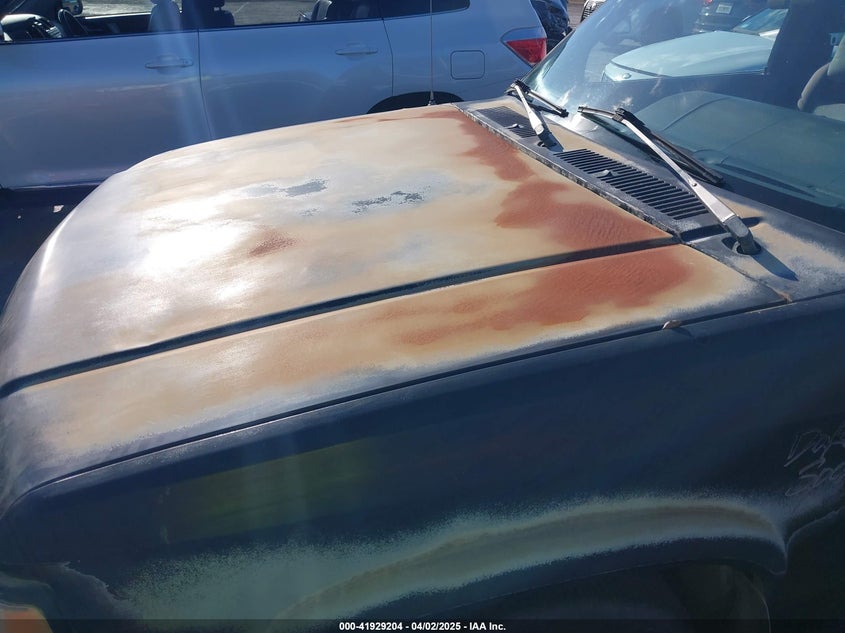 1992 Dodge Dakota VIN: 1B7FL23X8NS688637 Lot: 41929204