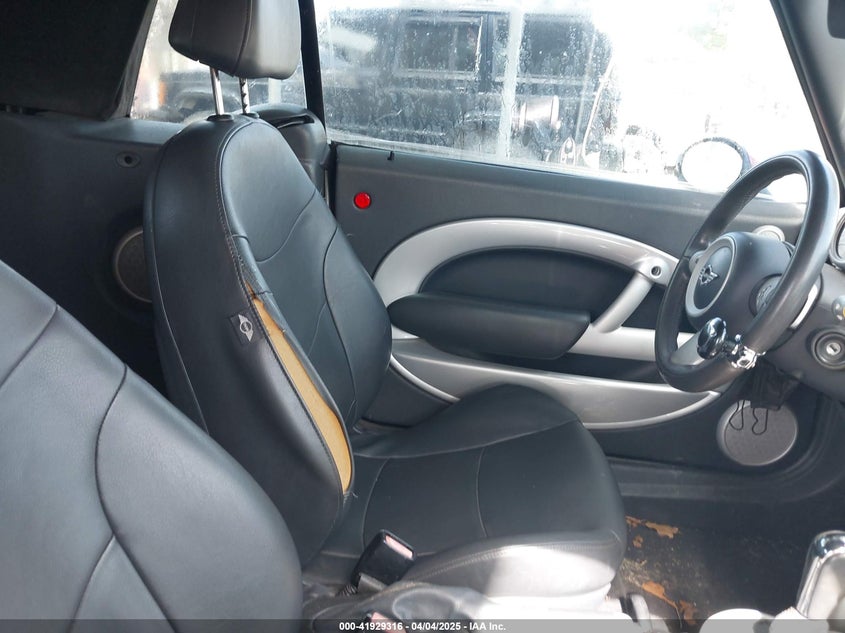 2008 MINI COOPER VIN: WMWRF33558TG19508