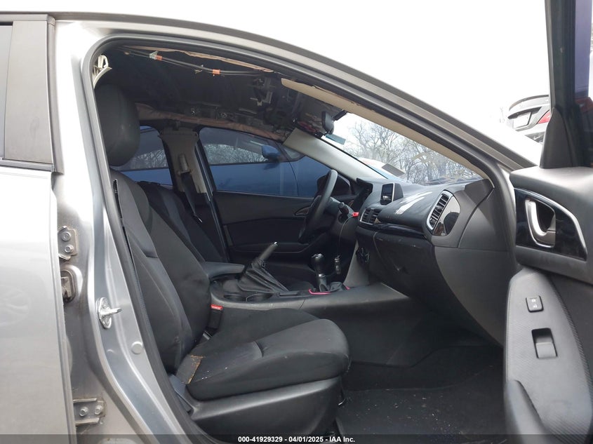 2014 MAZDA MAZDA3 VIN: JM1BM1K77E1137211
