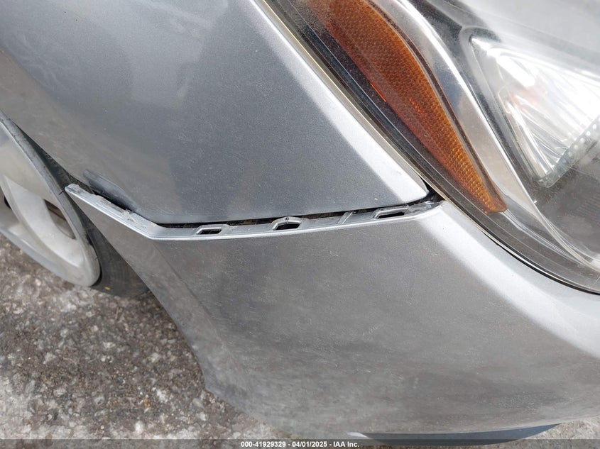 2014 MAZDA MAZDA3 VIN: JM1BM1K77E1137211