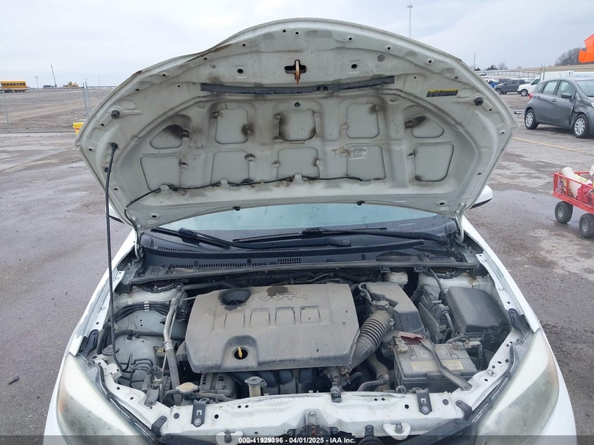 2014 TOYOTA COROLLA VIN: 5YFBURHE2EP088810