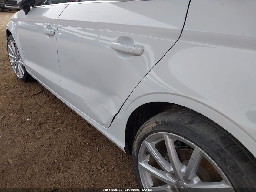 2015 Audi A3 2.0T Premium VIN: WAUEFGFFXF1125581 Lot: 41929435