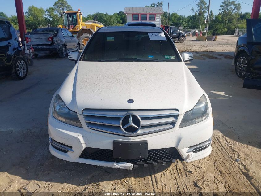 2013 Mercedes-Benz C 300 Luxury 4Matic/Sport 4Matic VIN: WDDGF8AB0DA823304 Lot: 41929712