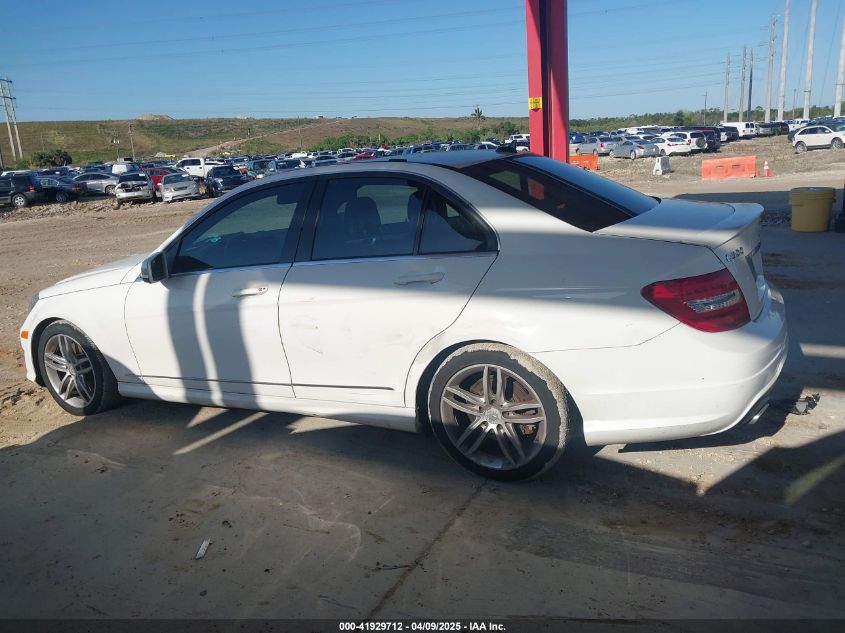 2013 Mercedes-Benz C 300 Luxury 4Matic/Sport 4Matic VIN: WDDGF8AB0DA823304 Lot: 41929712