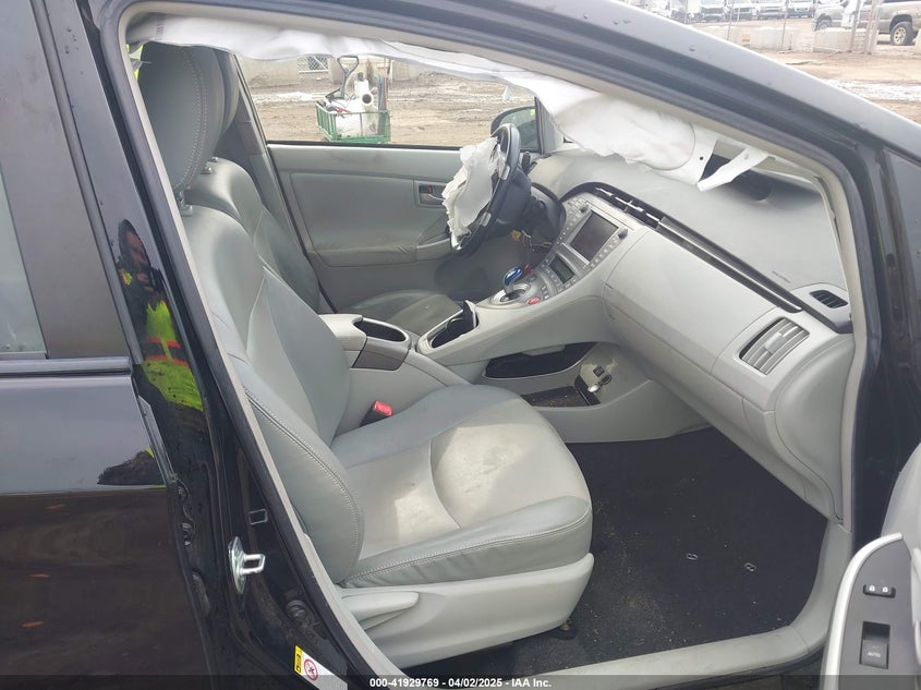 2013 TOYOTA PRIUS VIN: JTDKN3DU6D5609983