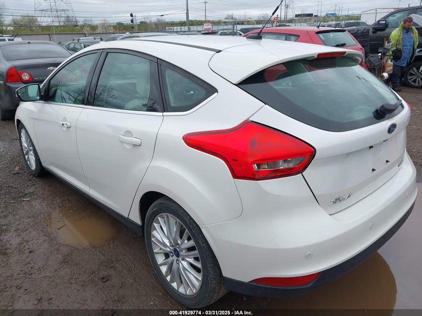 2015 FORD FOCUS VIN: 1FADP3N23FL293432