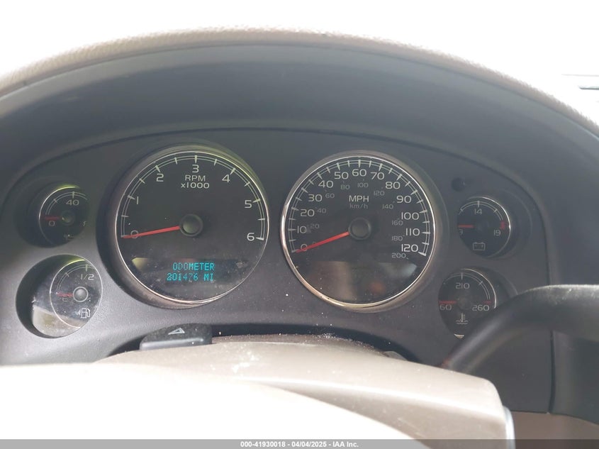 2007 GMC YUKON VIN: 1GKFC13C47J352715
