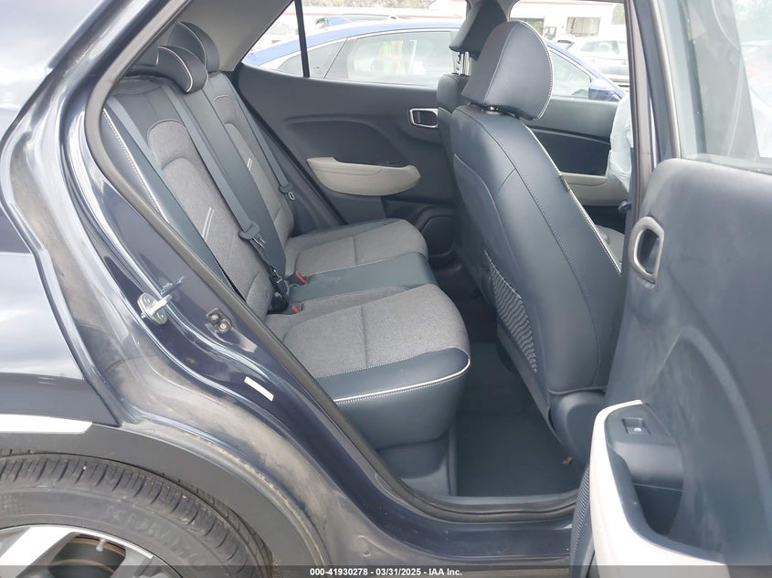 VIN KMHRC8A3XLU023008 2020 HYUNDAI VENUE DENIM