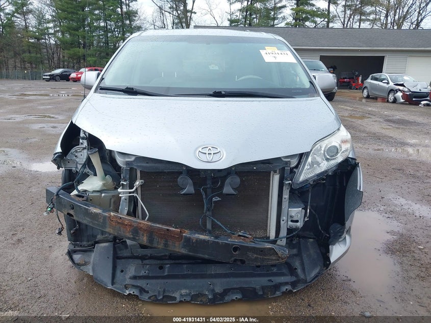 2014 TOYOTA SIENNA XLE V6 8 PASSENGER - 5TDYK3DCXES429458