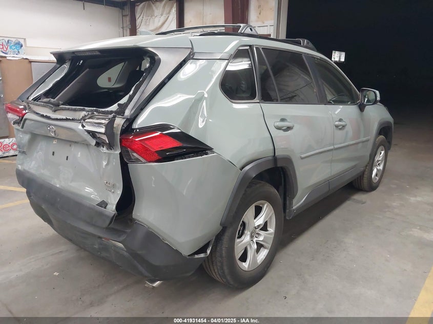 2019 TOYOTA RAV4 XLE - JTMP1RFV2KD028137