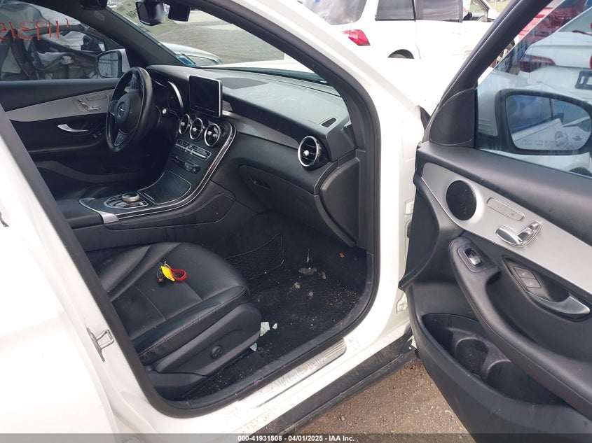 2019 MERCEDES-BENZ GLC VIN: WDC0G4KB6KF640497