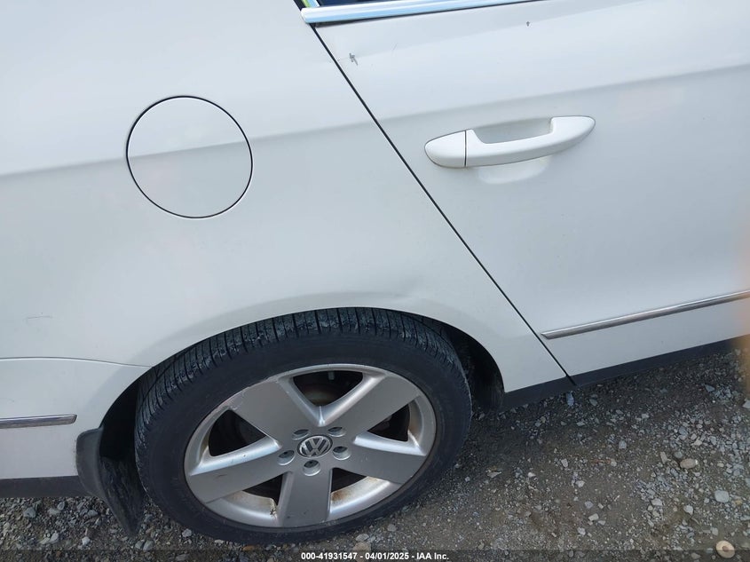 2008 VOLKSWAGEN PASSAT VIN: WVWAK73C28P047322