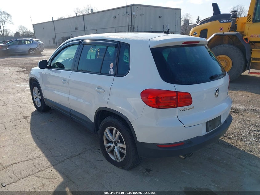 2012 VOLKSWAGEN TIGUAN VIN: WVGBV7AX3CW562826