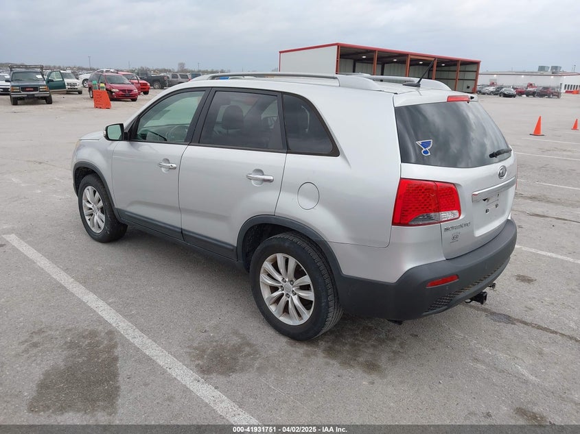 2011 KIA SORENTO VIN: 5XYKT4A29BG066860