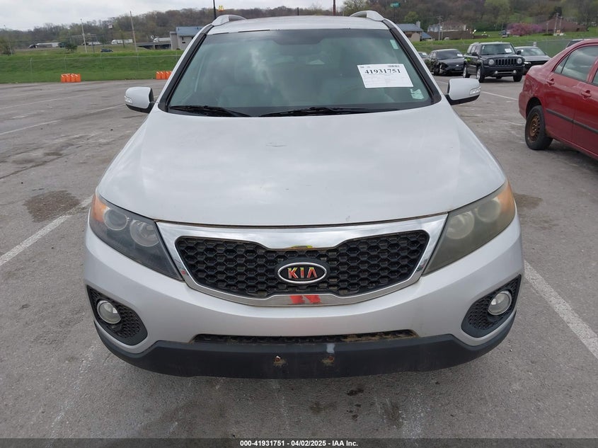 2011 KIA SORENTO VIN: 5XYKT4A29BG066860