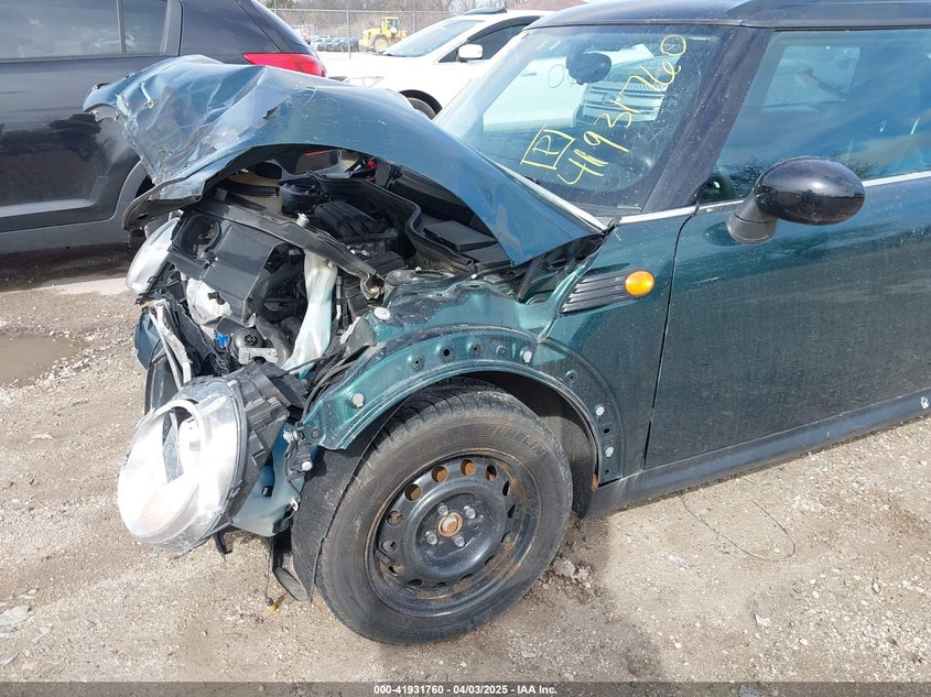 2010 MINI COOPER CLUBMAN VIN: WMWML3C57ATX51076