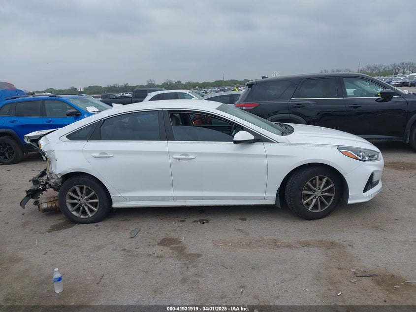 2019 HYUNDAI SONATA SE - 5NPE24AFXKH796899