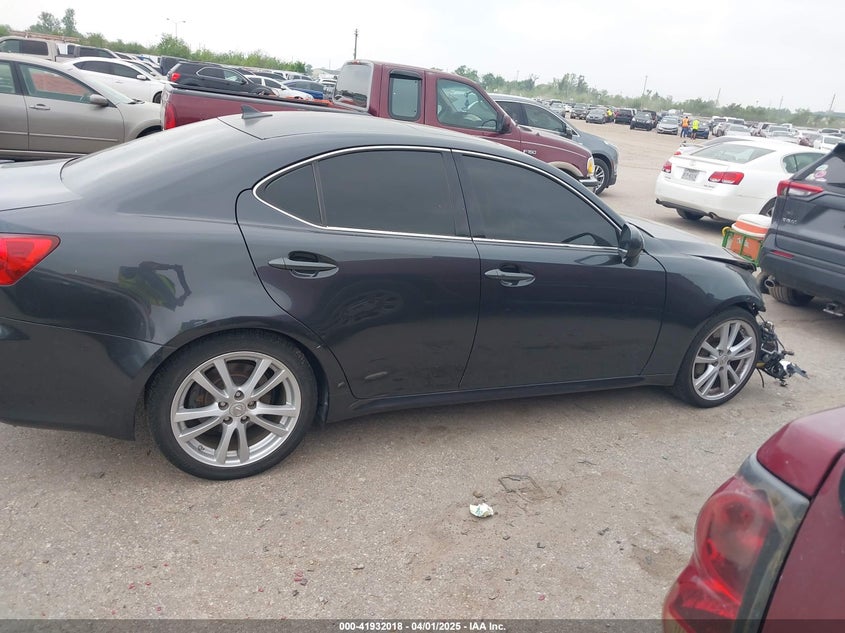 2007 LEXUS IS 350 VIN: JTHBE262772011492