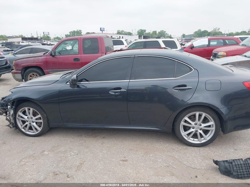 2007 LEXUS IS 350 VIN: JTHBE262772011492
