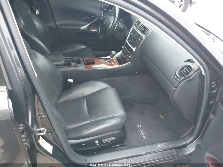 2007 LEXUS IS 350 VIN: JTHBE262772011492