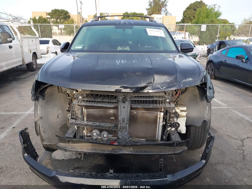 2018 VOLKSWAGEN ATLAS VIN: 1V2GR2CA0JC527667