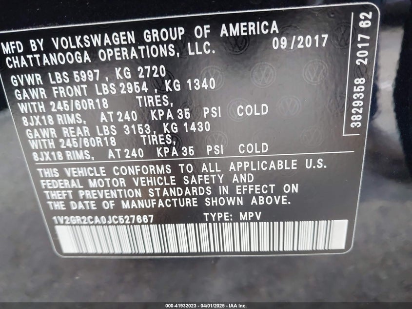 2018 VOLKSWAGEN ATLAS VIN: 1V2GR2CA0JC527667
