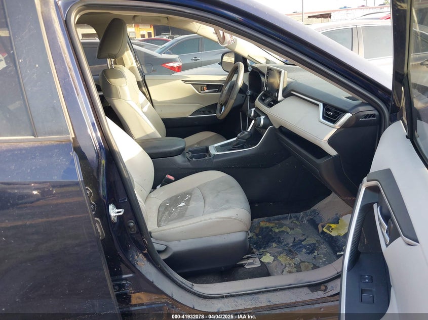 2019 TOYOTA RAV4 VIN: JTMC1RFV0KD022819