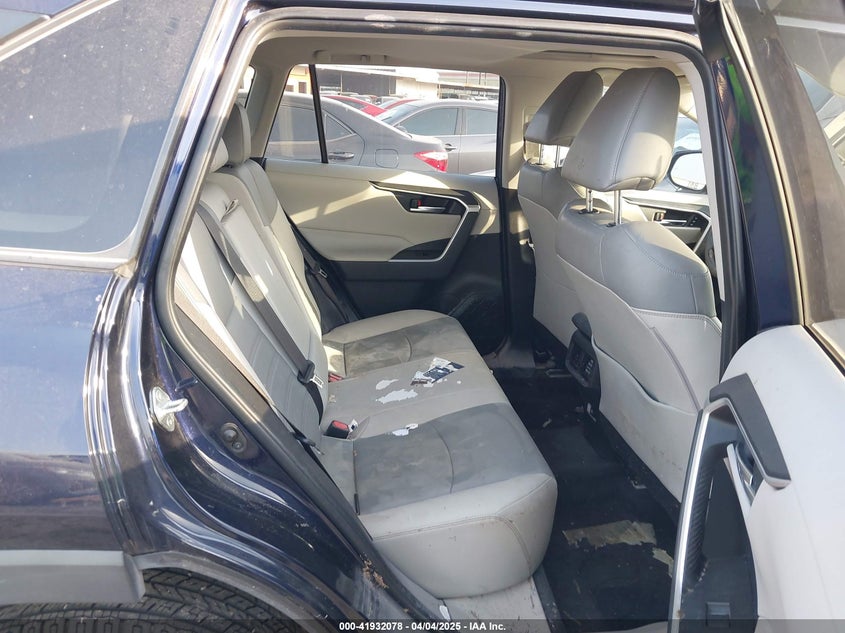 2019 TOYOTA RAV4 VIN: JTMC1RFV0KD022819