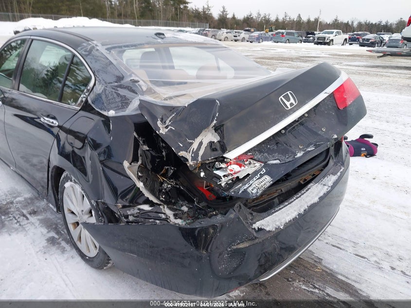 2015 HONDA ACCORD VIN: 1HGCR2F89FA162936